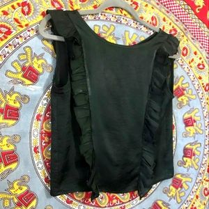 ❗3/$20❗Black Ruffle Top